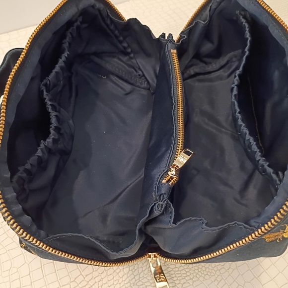 Lovely Makeup Bag *NEW - Picture 5 of 8